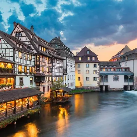 Good Time On The Lake - Strasbourg - European Parliament Apartment *